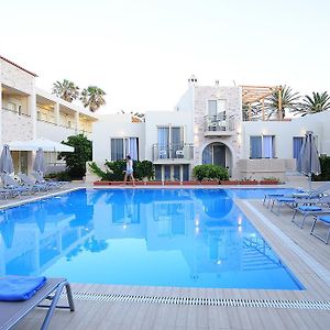 Maravel Star Art Hotel